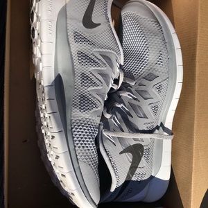 New Nike free Runs 5.0 (Size 11.5)